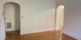 Charming 1 Bedroom, 1 Bathroom Courtyard Apartment in Downtown Savannah Gallery 14