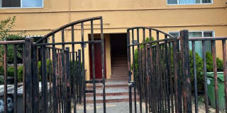 2 Bedroom 1 Bath Apartment 950 sft with utilities (except PGE) Gallery 1