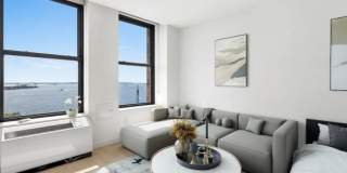 7 Washington St. Gallery 1