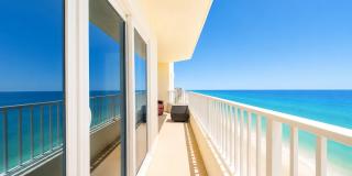 Elegance and Beachfront Condo Living Gallery 34
