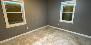 Newly Refreshed 1 bedroom 1 bathroom Duplex - $99 Move In Special Gallery 12