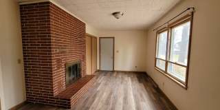 3 bed 1 Bath Single Family Home in Rothschild Gallery 1