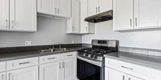 Beautiful 1BR 1BA Unit with Attached 1-Car Garage Located Near USC Gallery 3