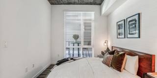 Link Apartments Four12 Gallery 12