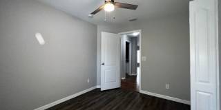 RESERVE AT WEDGEFIELD 3 bedroom 2 bath home with stainless appliances, laminate flooring and a fenced back  yard! Gallery 31