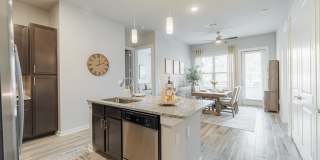Senior Housing - Arella on Jones Gallery 1