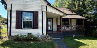 Loudon 37774 - 2 bedroom, 1 bath home - Contact Chad Weeks (865) 567-6193 Gallery 1