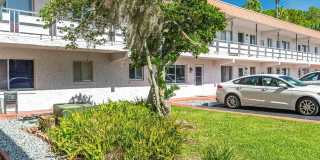 1100 MARTINIQUE Drive Gallery 28