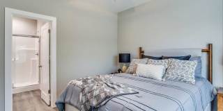 Modern 4 Bedroom Home in Falcon Falls Near Heights High School Gallery 8