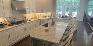 5 Bed 4 Bath LUXURIOUS CRAFTSMAN set in Bethesda Mews Gallery 11