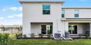 Soluna Townhomes Gallery 19