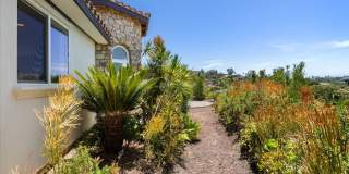 Vista Panoramic View 6 Bedroom 4.5 Bathroom Home for Rent Gallery 7