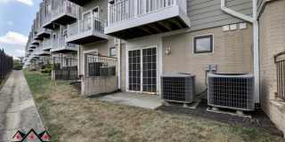 Townhome Style Condo with Parking Gallery 20
