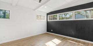 Everything on one level - 4 bedroom, 2 bath home! Gallery 11