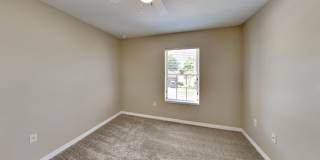 1845 Holton Road Gallery 17