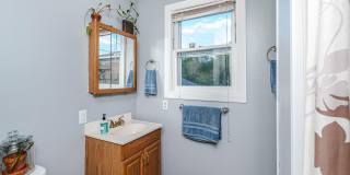 Darling 3 Bed 1 Bath Home Gallery 12