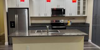 1159 MACFARLANE AVENUE Gallery 15