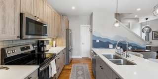 Modern Sloan’s Lake Townhome | Rooftop Deck, Hot Tub & Downtown Views Gallery 6