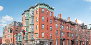 583 Massachusetts Avenue Gallery 32