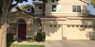 Beautiful 4 Bedroom, 2.5 Bath Master BR downstairs Tracy Home Gallery 1
