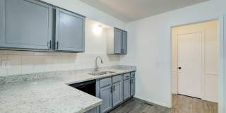 3 bedroom 2.5 bath - NW Highway and Rockwell Gallery 26