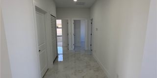 1409 NW 21st Court Gallery 11
