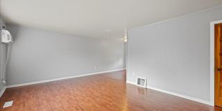 1405/1407 Marshall Ave. Gallery 2