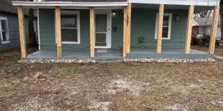 2 bedroom/1 bath house 2 bedroom/1 bath house Gallery 1