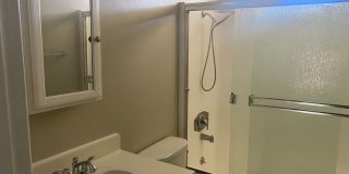 Spacious 1 Bedroom 1 Bath Upstairs Apartment Gallery 15