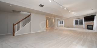 Gorgeous Rancher Located in University Bluffs Gallery 14
