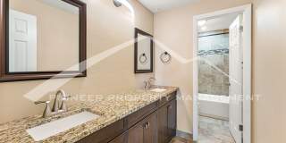 Beautiful Home with 2 Car Garage and Fenced Back Yard Gallery 10