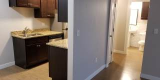 Modern Farwell Ave Apartments Gallery 13