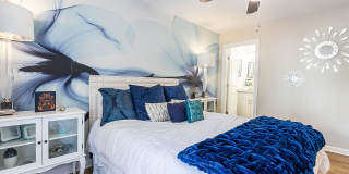 Lake House at Martin's Landing Gallery 10