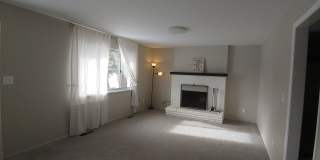 BEAUTIFUL 5 Bed 2 Bath South Boulder Home Available June 10! Gallery 4