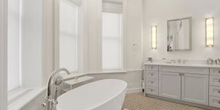 103 East Chestnut Street Gallery 14