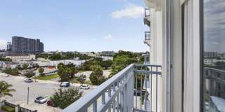 403 S Sapodilla Avenue Gallery 36