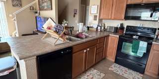 Fantastic!  Light and Bright!  1 bed + loft - 1 bath Gallery 10