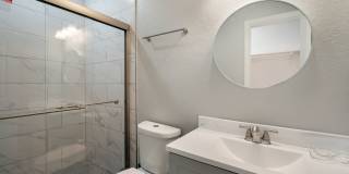 Prime Location! Beautifully Updated 3-Bedroom Duplex Near The Pearl & Downtown Gallery 14