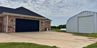 Massive 4 Bed 3 Bath on 2.64 acres in Ace Acres Gallery 3