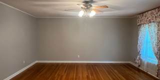 Lovely Must See Home!! Gallery 7
