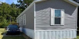 80 North Lucky Lane Gallery 1