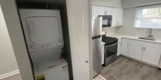 1321 W Sherwin Ave, Gallery 2