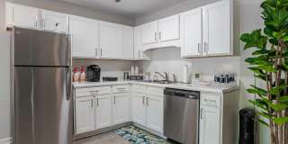 Colonial Village Gallery 31