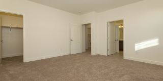 4 bedroom, 2.5 bathroom home in Golden Valley.  washer/dryer/refigerator included Gallery 10
