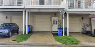 3BR, 3BA, 1-Car Garage Townhome in Howard Square Gallery 28
