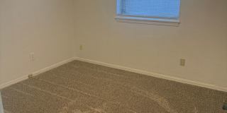 Beautifully updated home in a quiet Yukon neighborhood! Gallery 8