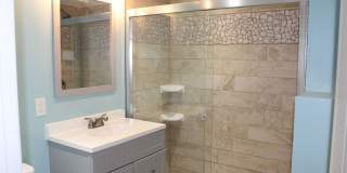 Beautiful 2 bedroom Lakefront Home Gallery 23