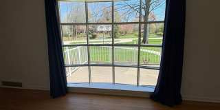 Charming 3-Bedroom Home with Spacious Backyard – Prime Location Gallery 8