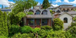 Historic Laurelhurst Home ~ Quiet Neighborhood~ Stunning Water View! 4 Mins to U Village/UW Gallery 1