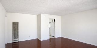 1804 Vine St Gallery 1